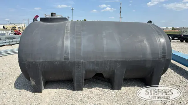 Enduraplas 2,800 gal. poly tank