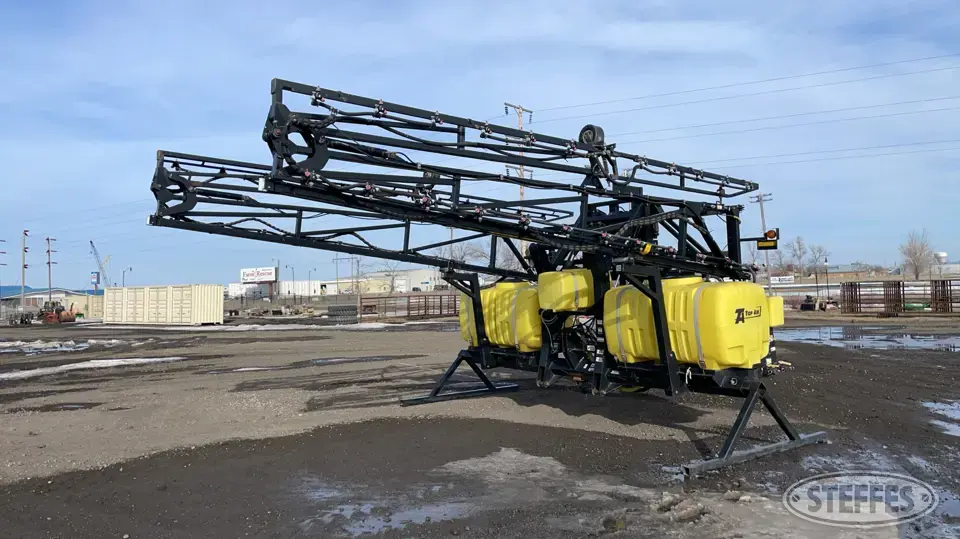 Top Air 600 Pull-Type Sprayer