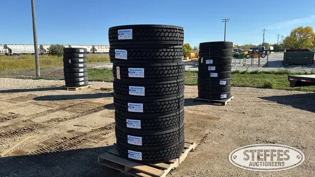 (8) Invovic FM750 11R22.5 tires