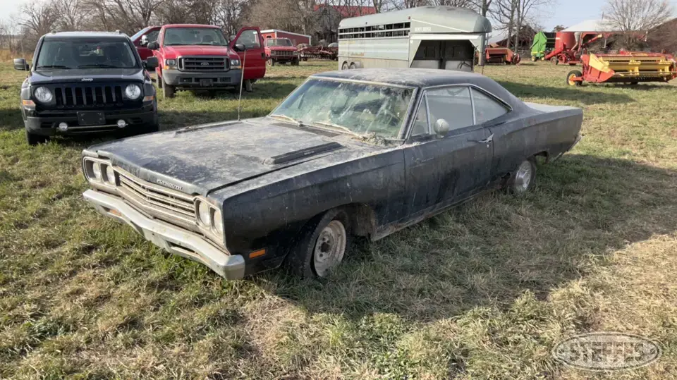 1969 Plymouth Road Runner Car