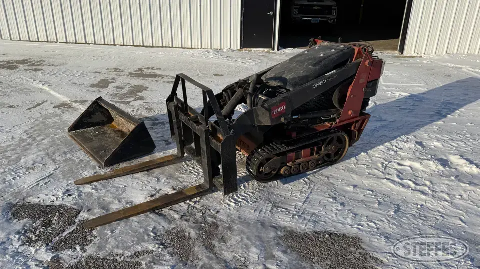 Toro Dingo TX-420 Walk-Behind Skid Steer