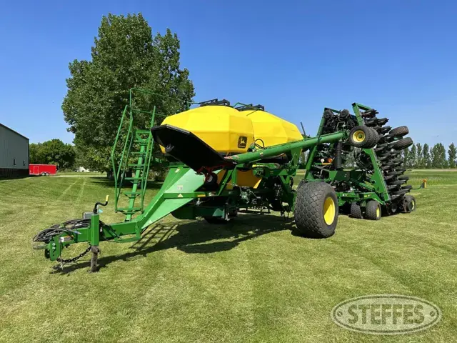 1999 John Deere 1860