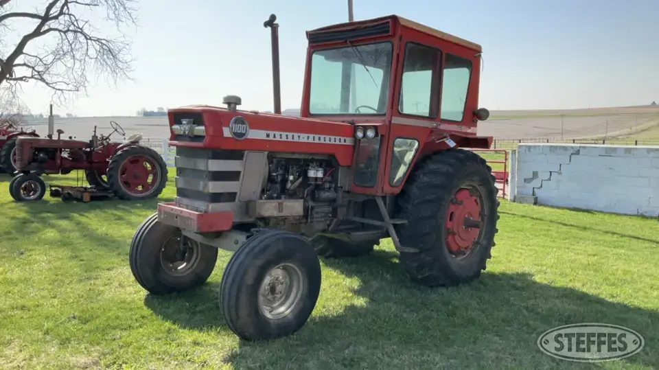 1969 Massey Ferguson 1100 2WD Tractor