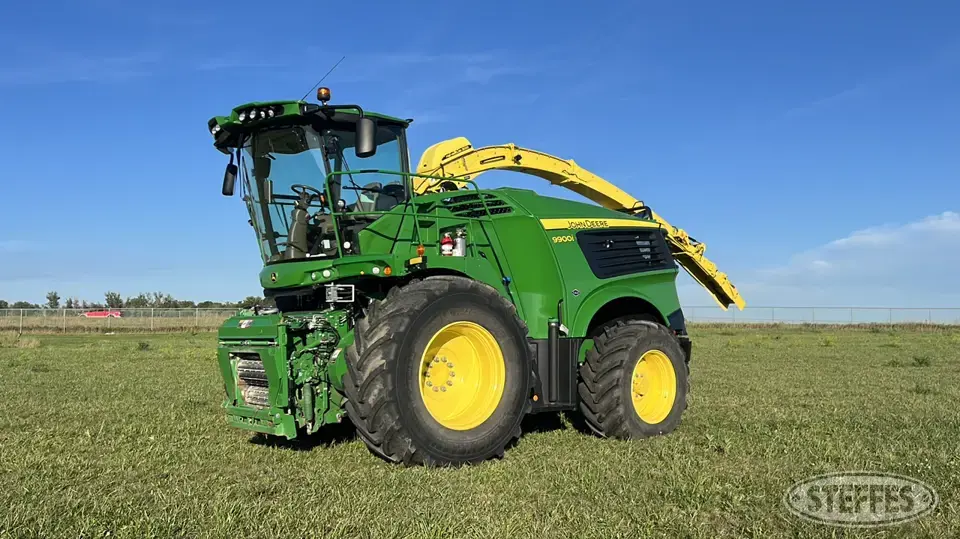 2019 John Deere 9900i Self-Propelled Harvester