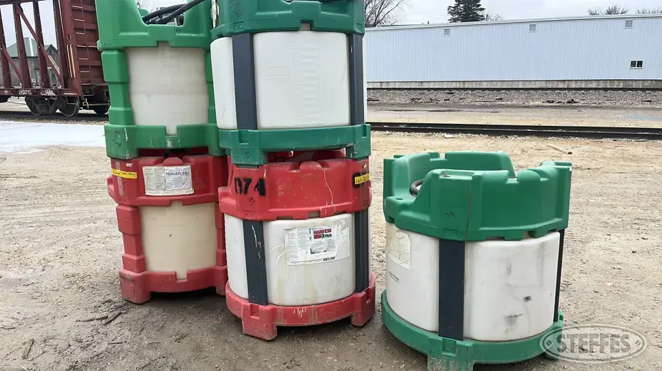 (5) Shuttle MTS Tanks Liquid Fertilizer Tank