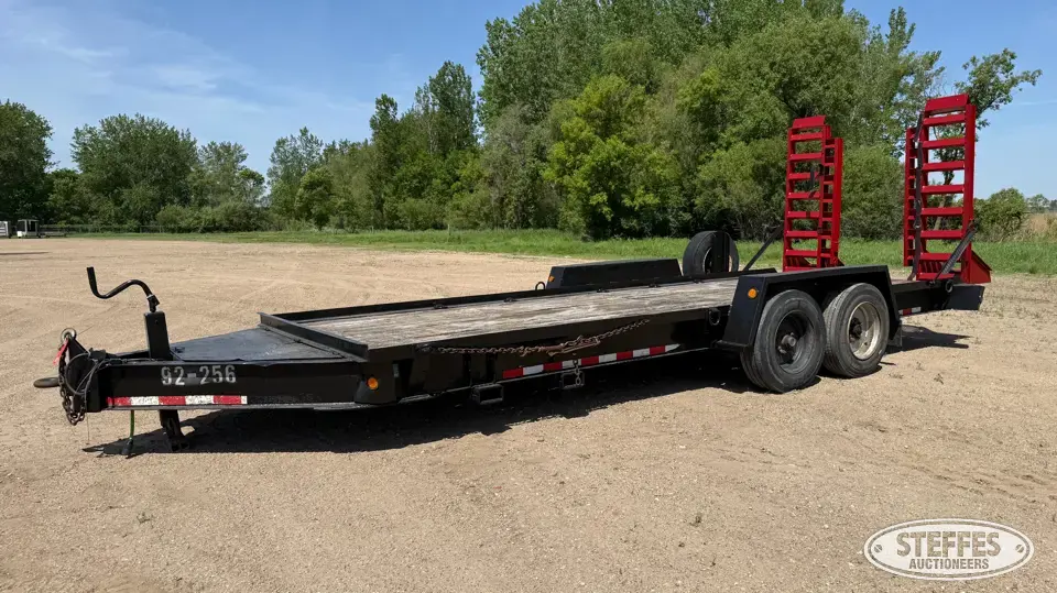2006 Towmaster T-14DD Flatbed Trailer