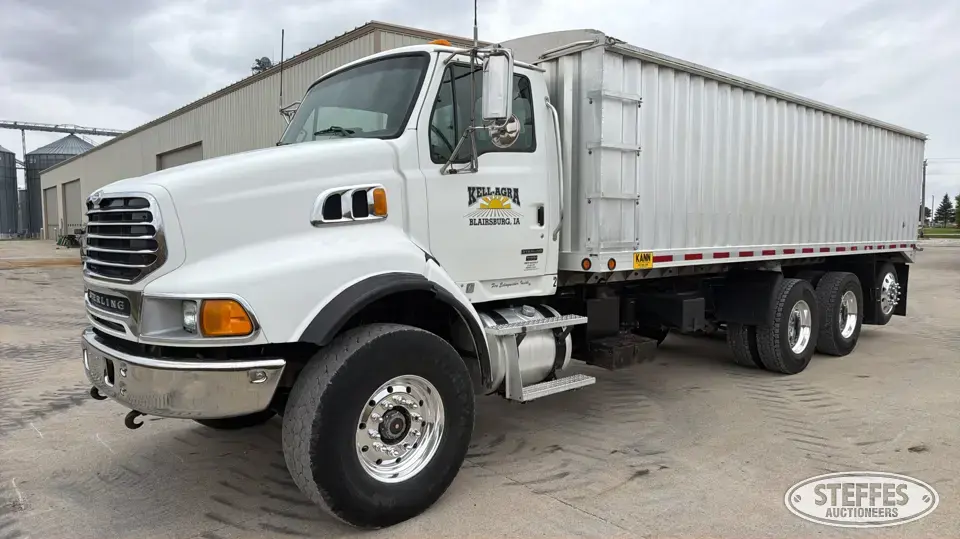 2006 Sterling LT9513 TM Grain Truck