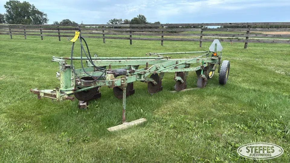 John Deere A0145 Plow
