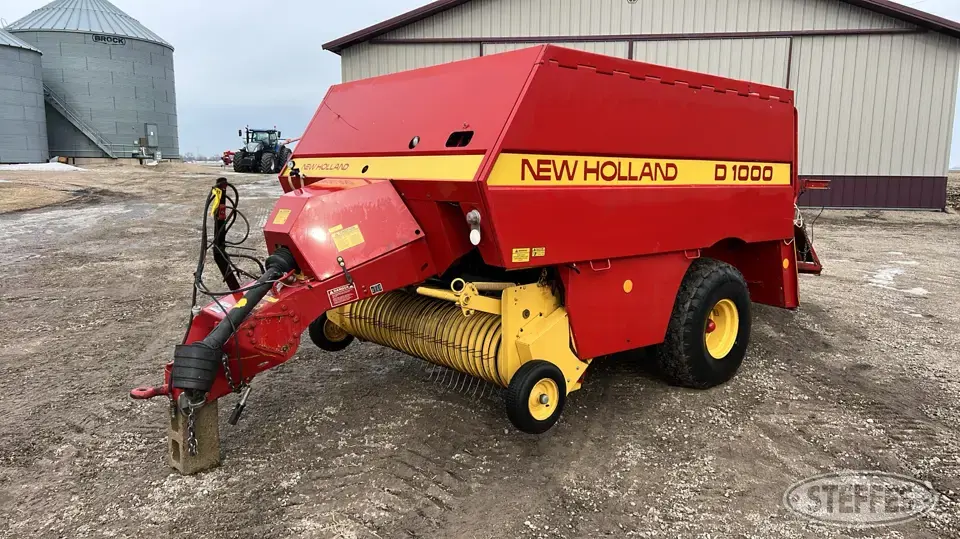 New Holland D1000 Square Baler