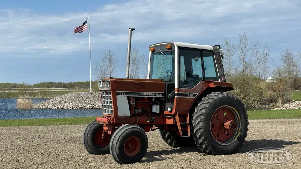 1978 International 1086 2WD Tractor