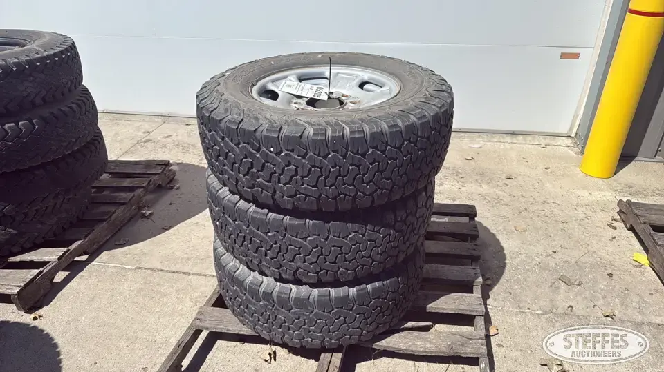 (3) BF Goodrich KO2 265/70R17 tires Passenger-Light Truck Tire