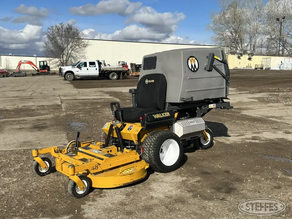 Walker T25i Lawn Tractor