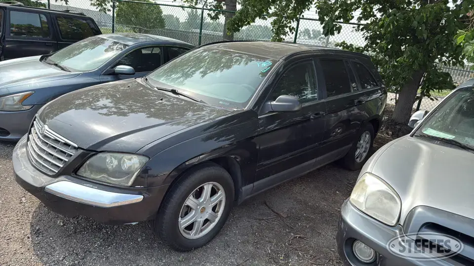 2004 Chrysler Pacifica SUV