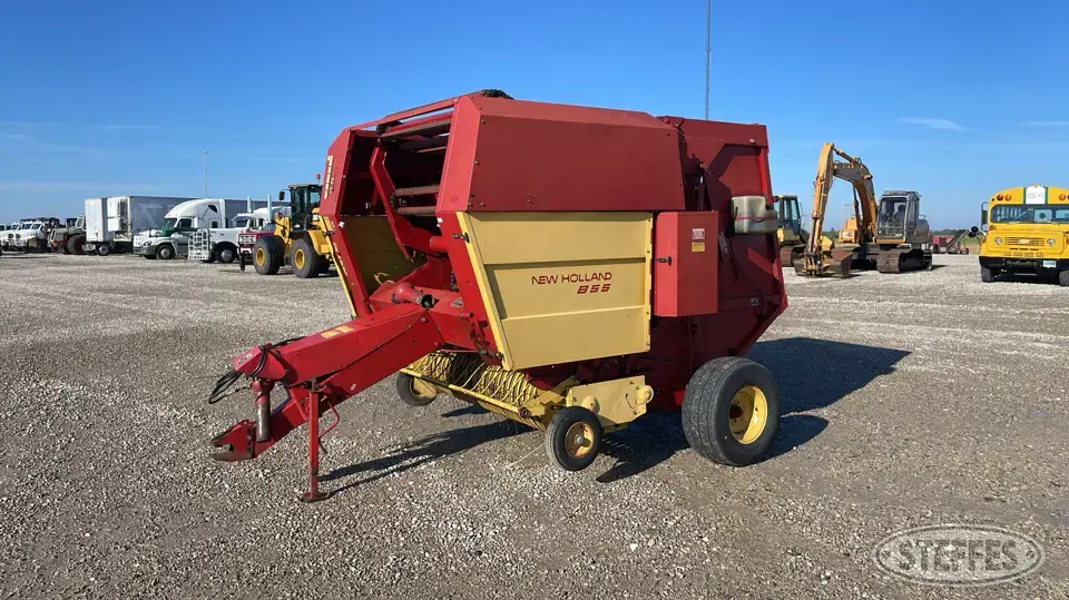 New Holland 855 Round Baler