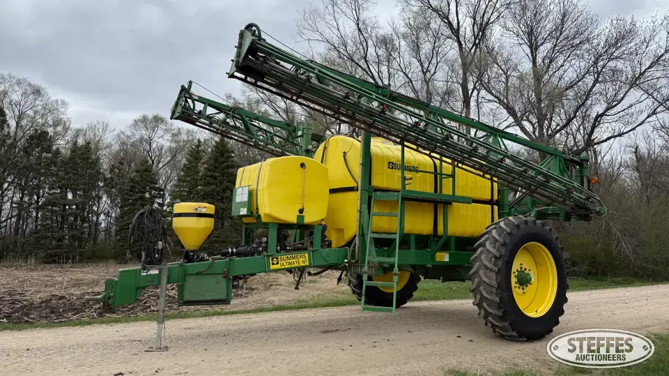 2005 Summers Ultimate NT Pull-Type Sprayer
