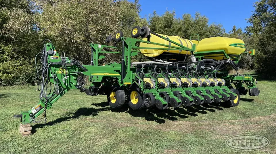 2009 John Deere DB44 12 or More Row Planter