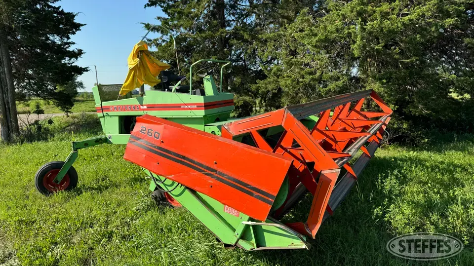 Owatonna 260 Self-Propelled Swather