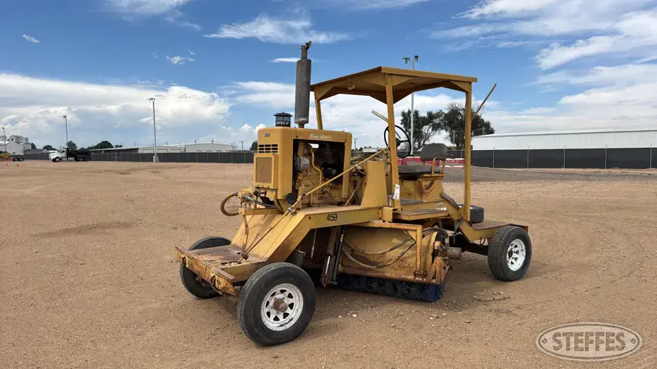 1986 Broce CT-10 Broom