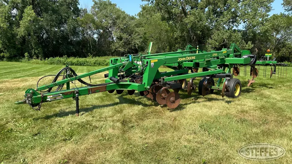 John Deere 2700 Ripper