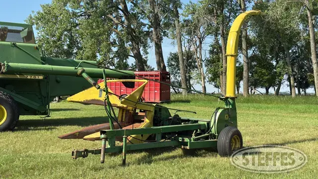 John Deere 3800