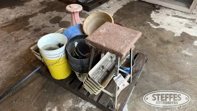 Pots & planters