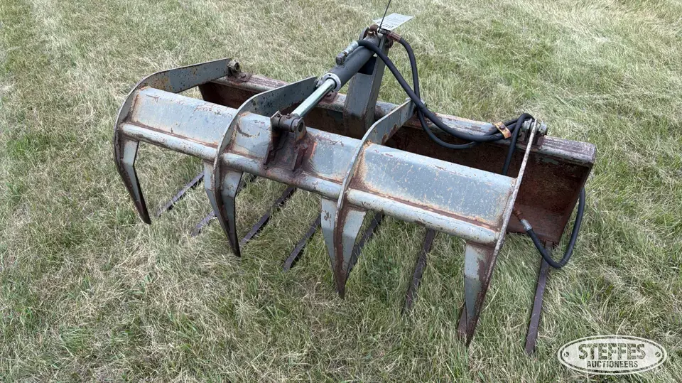 Skid steer manure grapple bucket Skid Steer Bucket