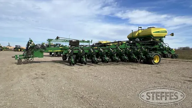 2017 John Deere DB60