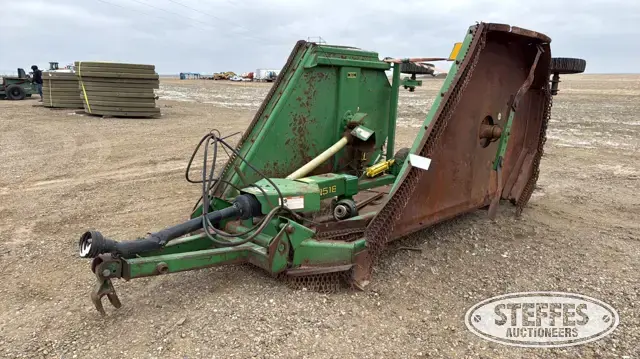 John Deere 1518