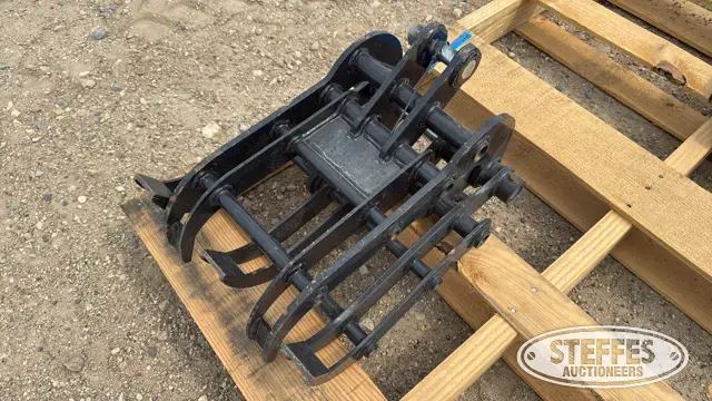 Mini excavator grapple
