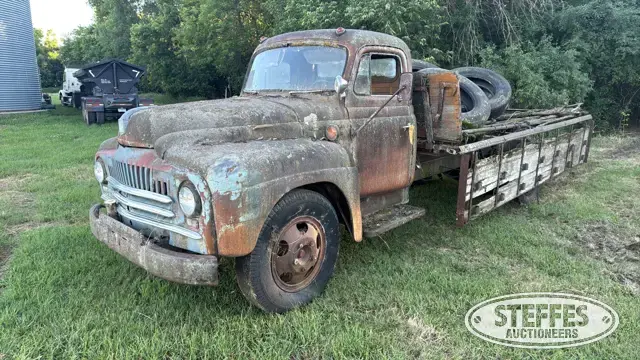 International L-160