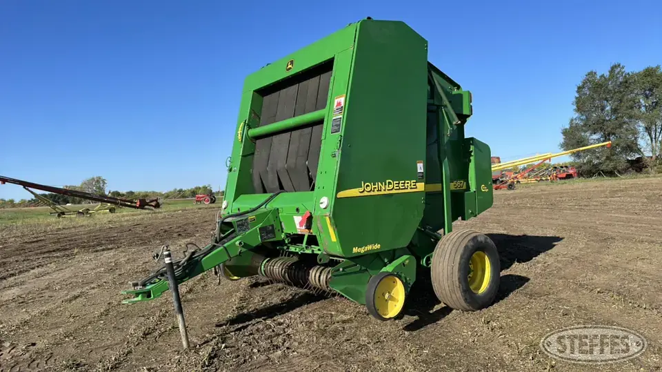2009 John Deere 567 Round Baler