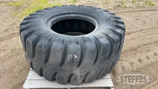 Goodyear 20.5-25 tire