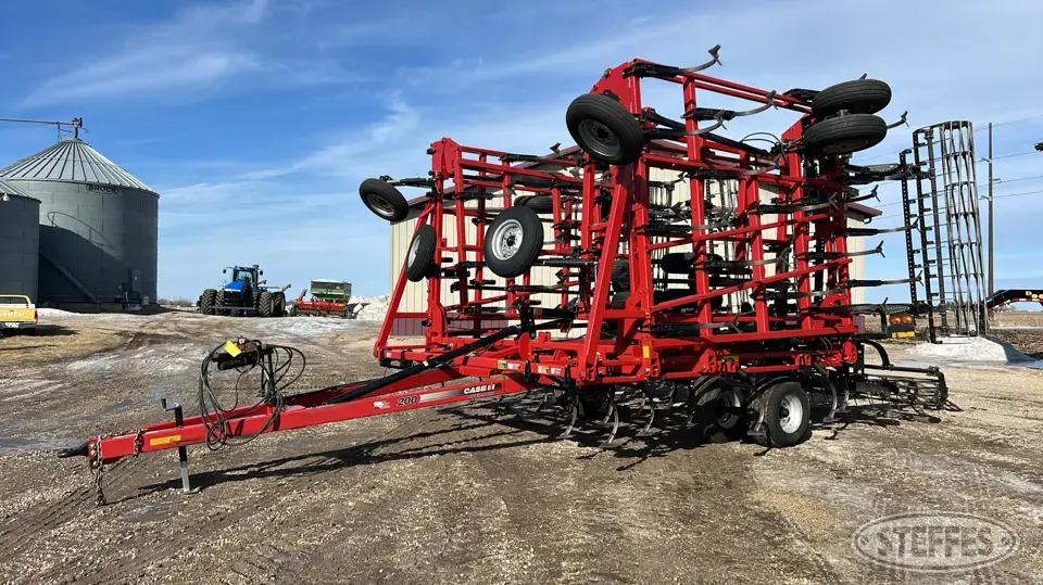 2014 Case IH Tiger-Mate 200 Field Cultivator