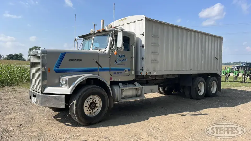 1988 Freightliner FLC12064ST Tandem Boxed Truck