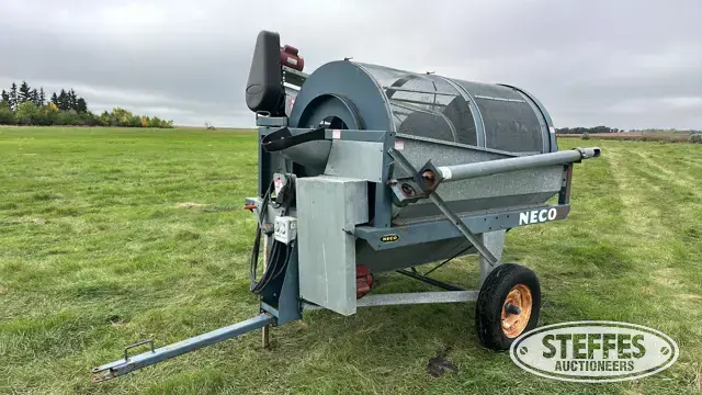 NECO portable grain cleaner