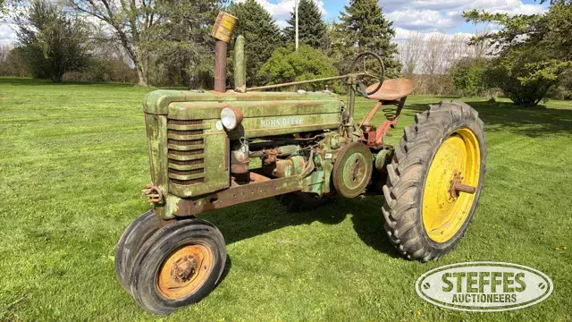 John Deere B