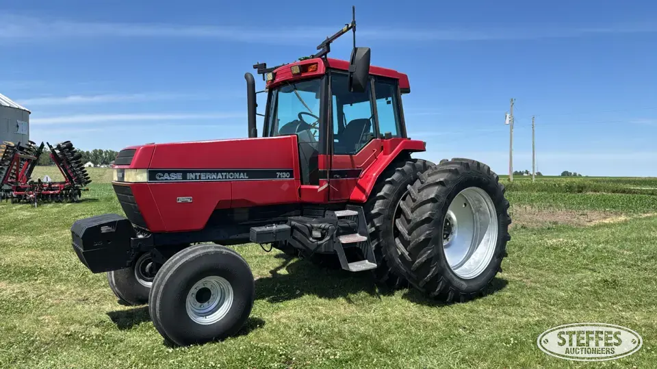 1992 Case IH 7130 2WD Tractor