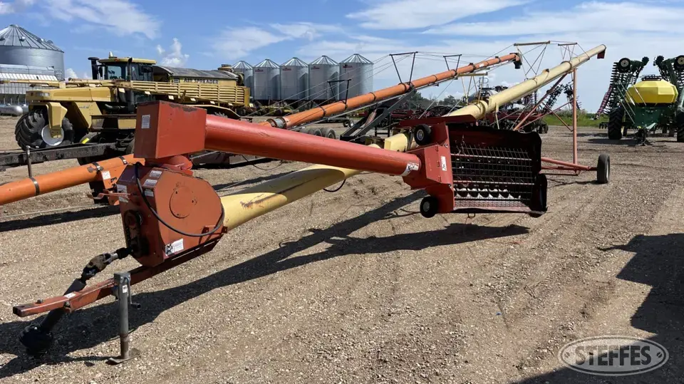 Westfield 100-71 Swing Hopper Auger