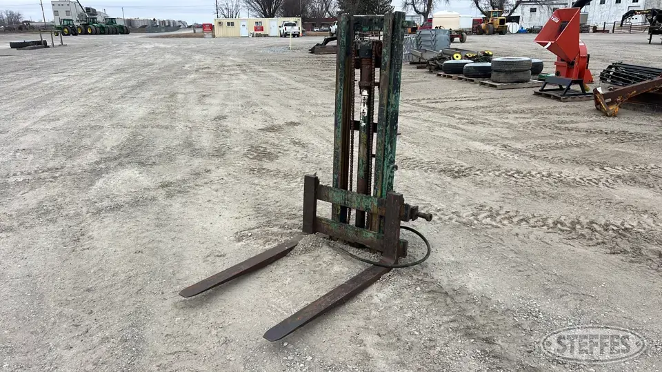 Clark 3 pt. forklift Warehouse Forklift