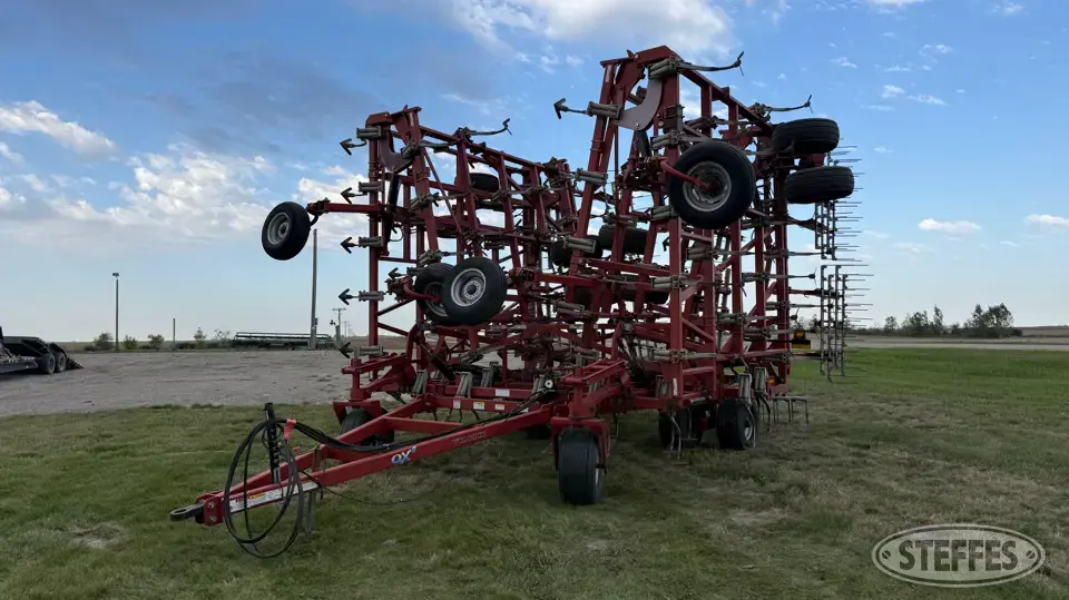 Wil-Rich QX2 Field Cultivator