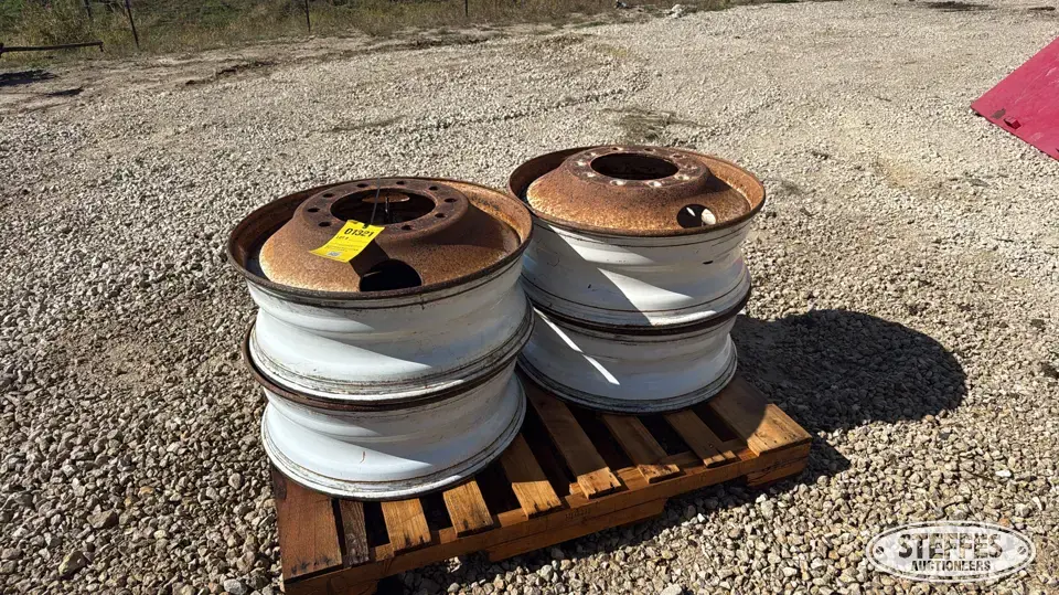 (4) Steel rims Farm Support Item