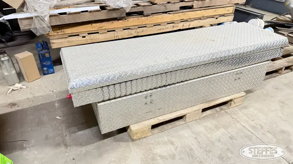 Weather Guard aluminum diamond plate pickup toolbox Truck-Trailer Part