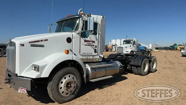 2013 Kenworth T800 LNG
