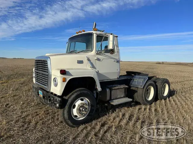 1981 Ford 9000