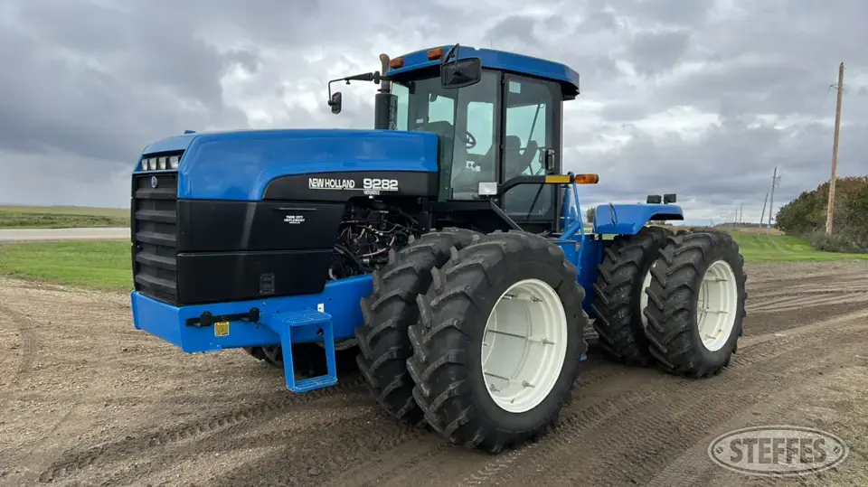 1997 New Holland Versatile 9282 4WD Tractor