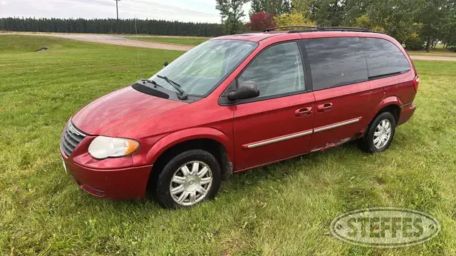 2005 Chrysler Town & Country Touring