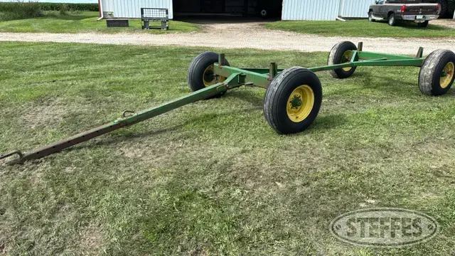 John Deere 1065A