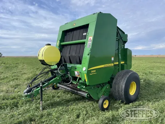 2015 John Deere 569