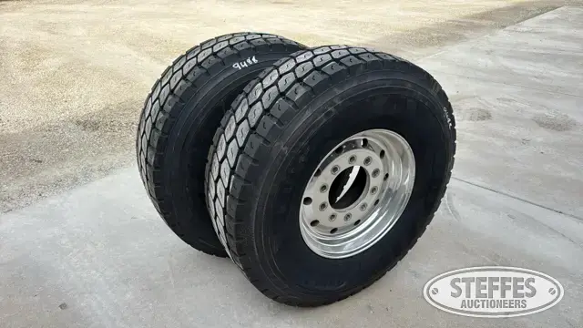 (2) Kumho KMA12 425/65R22.5