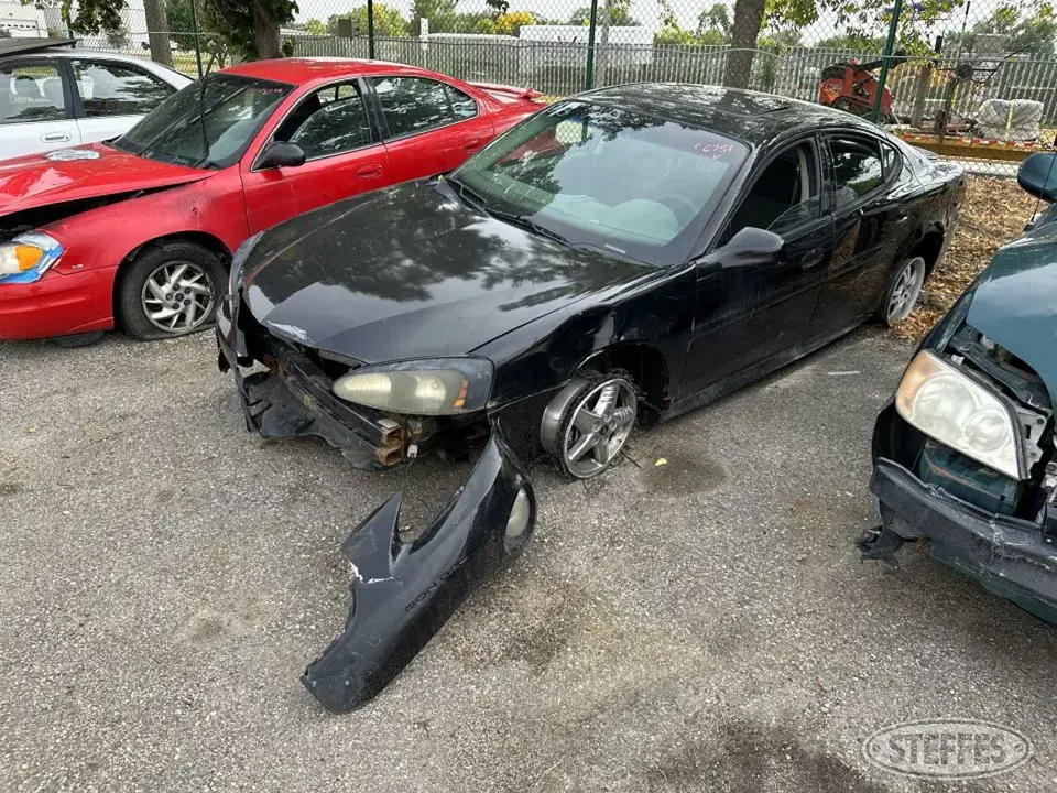 2004 Pontiac Grand Prix GT Car